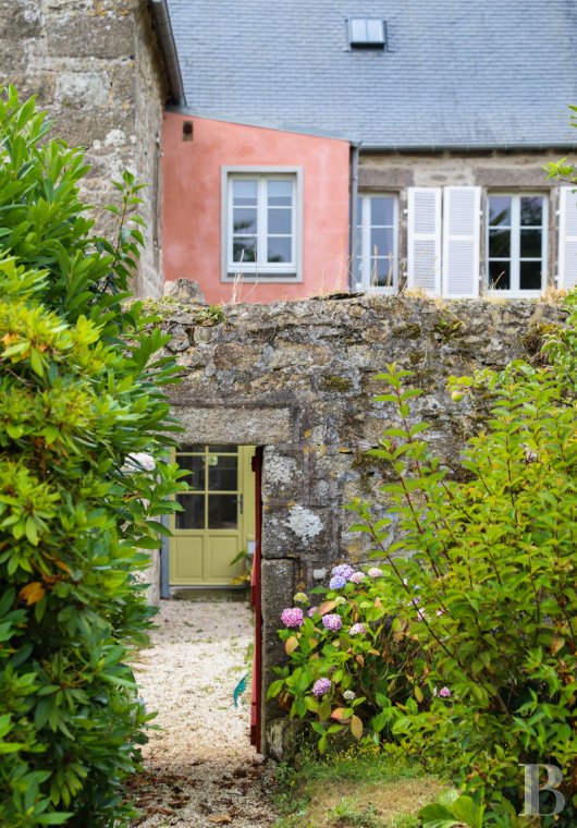 A 17th century manor house and penty close to the beaches and port in Lanildut, in the Iroise region - photo  n°46